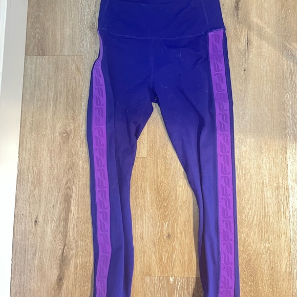 Fabletics matching set - Picture 2 of 2